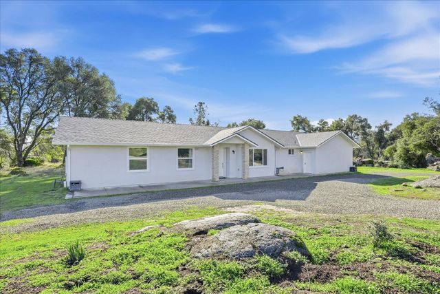 4001 Pacific Bars Road, Mariposa, CA 95338