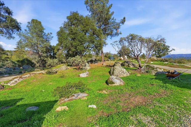 4001 Pacific Bars Road, Mariposa, CA 95338