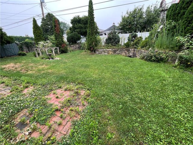1320 Dalehurst Drive, Bethlehem City, PA 18018