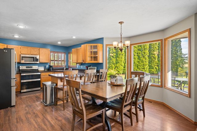 9712 W Masters Ln, Cheney, WA 99004