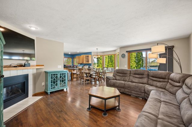 9712 W Masters Ln, Cheney, WA 99004