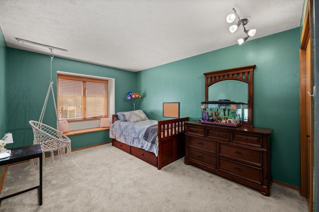 9712 W Masters Ln, Cheney, WA 99004