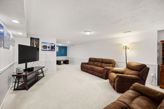 9712 W Masters Ln, Cheney, WA 99004