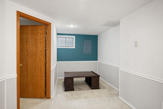 9712 W Masters Ln, Cheney, WA 99004