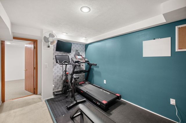 9712 W Masters Ln, Cheney, WA 99004