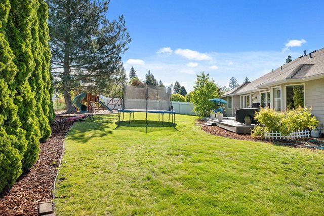 9712 W Masters Ln, Cheney, WA 99004
