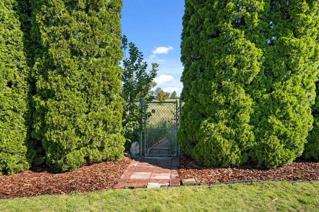 9712 W Masters Ln, Cheney, WA 99004