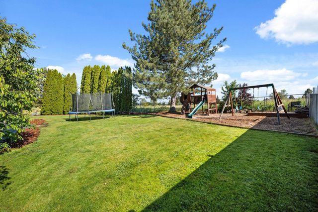 9712 W Masters Ln, Cheney, WA 99004