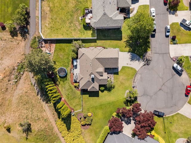 9712 W Masters Ln, Cheney, WA 99004
