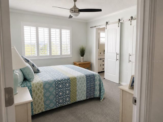 2731 RIVERBLUFF WAY V76, Sarasota, FL 34231