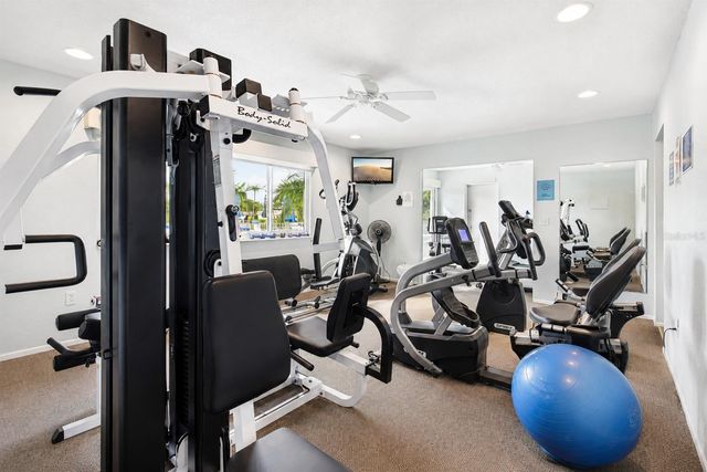 2731 RIVERBLUFF WAY V76, Sarasota, FL 34231