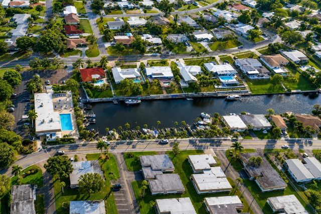 2731 RIVERBLUFF WAY V76, Sarasota, FL 34231