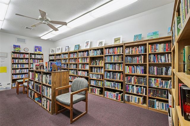 2731 RIVERBLUFF WAY V76, Sarasota, FL 34231