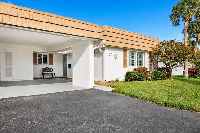 2731 RIVERBLUFF WAY V76, Sarasota, FL 34231