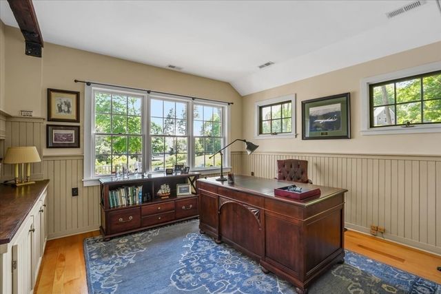 26 Neal Gate St, Scituate, MA 02066