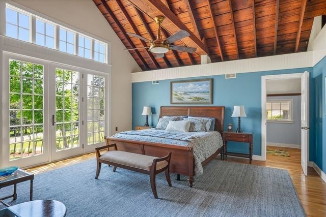 26 Neal Gate St, Scituate, MA 02066
