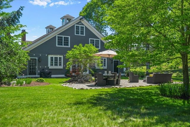 26 Neal Gate St, Scituate, MA 02066