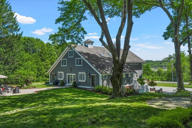 26 Neal Gate St, Scituate, MA 02066