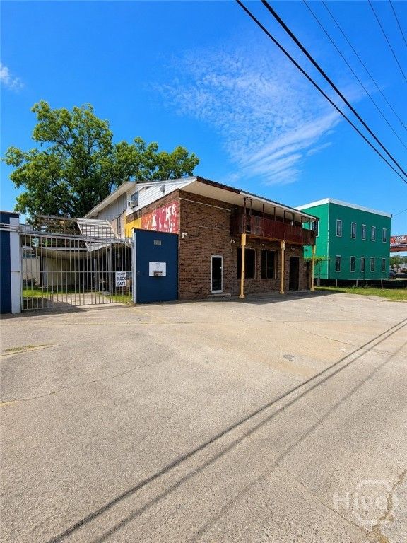 Image 2 of property listing at 2903 W Bay Street 1, Savannah, GA 31408