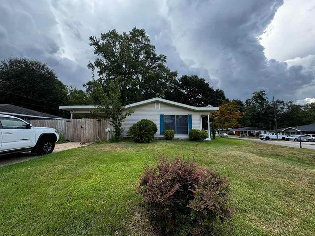 1006 Belvedere Circle E, Mobile, AL 36606