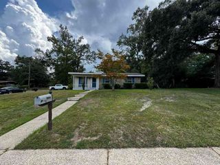 1006 Belvedere Circle E, Mobile, AL 36606