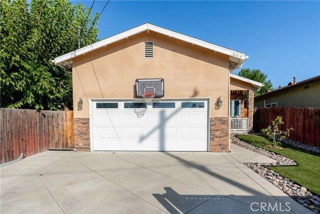 10414 Whitegate Avenue, Sunland (los Angeles), CA 91040