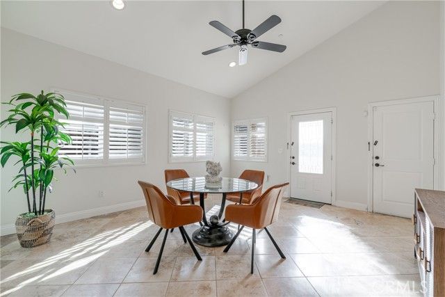 10414 Whitegate Avenue, Sunland (los Angeles), CA 91040