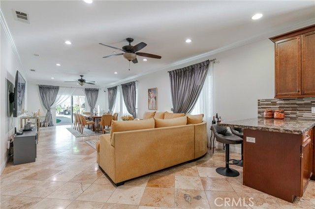 10414 Whitegate Avenue, Sunland (los Angeles), CA 91040