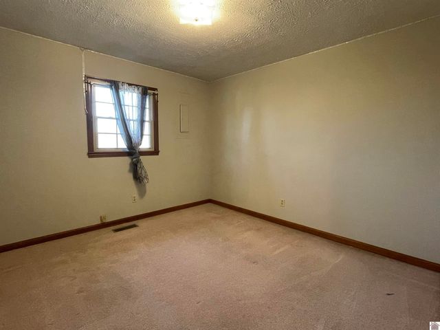 217 Briarfield Lane 11 and 33, Cadiz, KY 42211