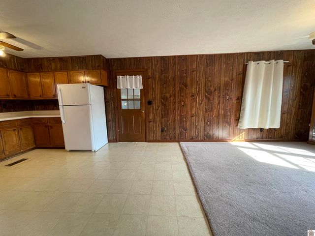 217 Briarfield Lane 11 and 33, Cadiz, KY 42211