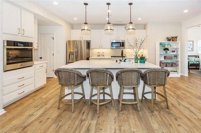 6026 Sam Callis CIR, Suffolk, VA 23435