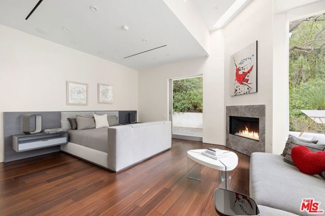 2654 Roscomare Road, Los Angeles, CA 90077