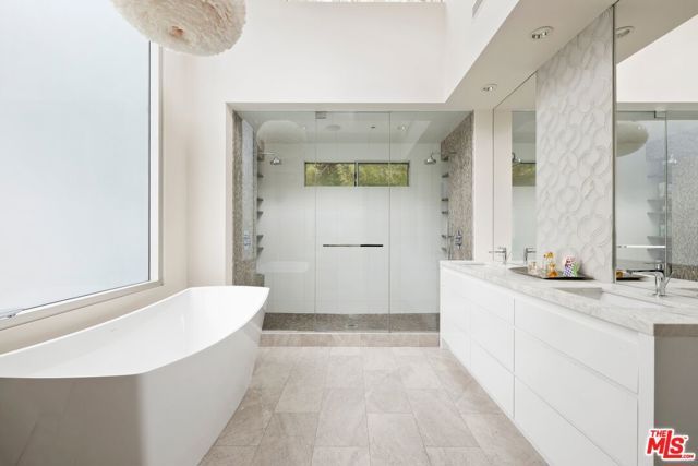 2654 Roscomare Road, Los Angeles, CA 90077