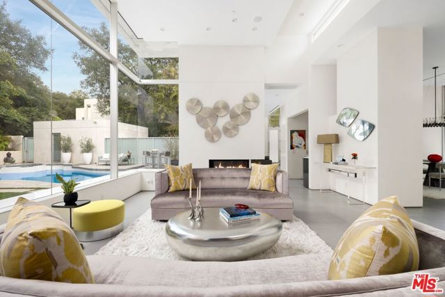 2654 Roscomare Road, Los Angeles, CA 90077