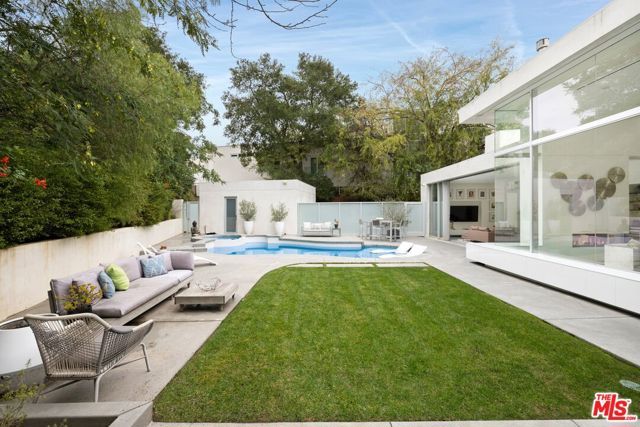 2654 Roscomare Road, Los Angeles, CA 90077