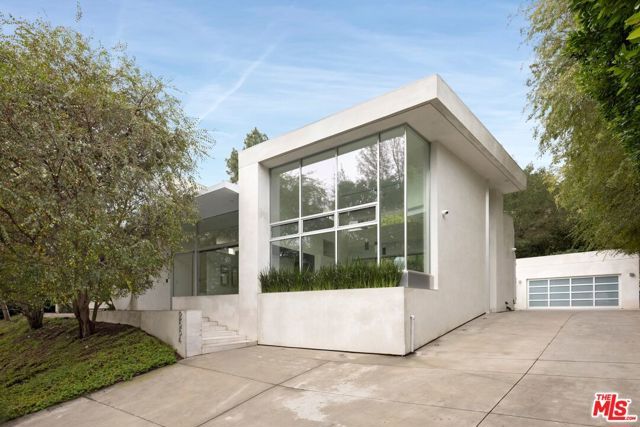 2654 Roscomare Road, Los Angeles, CA 90077