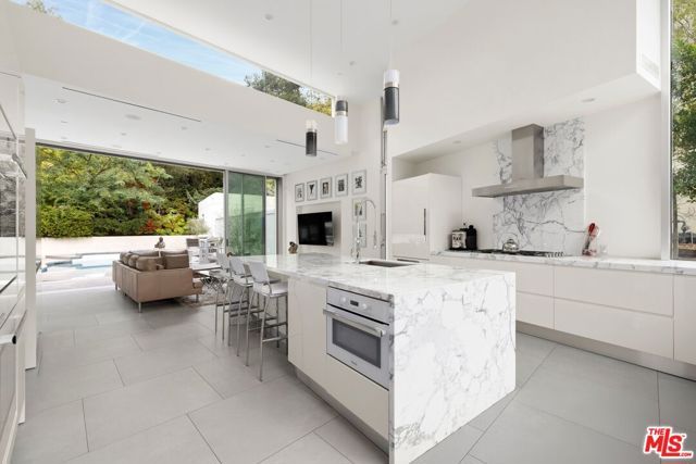 2654 Roscomare Road, Los Angeles, CA 90077