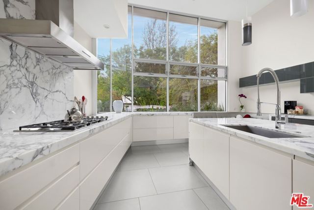 2654 Roscomare Road, Los Angeles, CA 90077