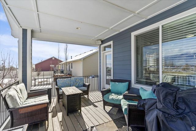 771 W MARE CIR, Kaysville, UT 84037