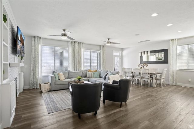 771 W MARE CIR, Kaysville, UT 84037