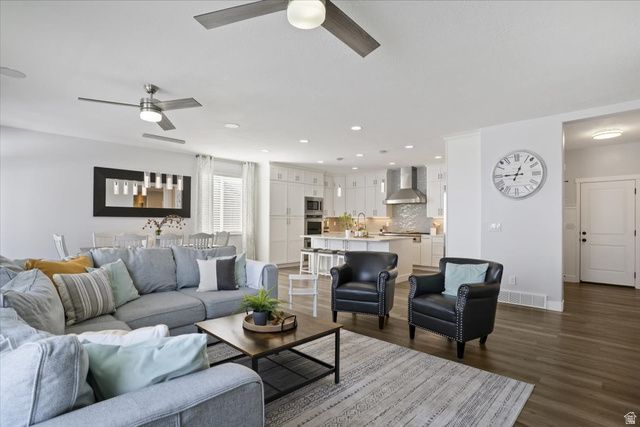 771 W MARE CIR, Kaysville, UT 84037