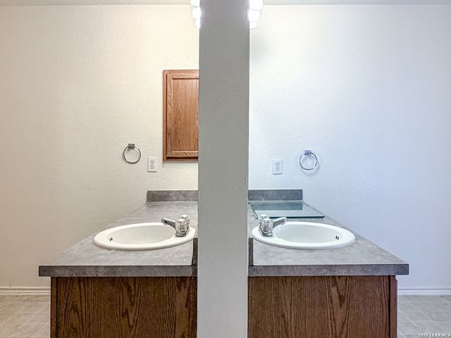 4906 Heather Pass, San Antonio, TX 78218
