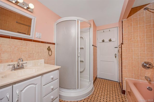 38 Buchanan Avenue, Amityville, NY 11701