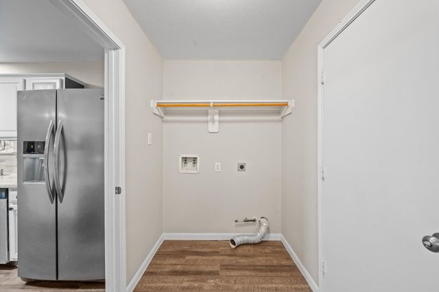 5914 Stirring Winds Lane, Houston, TX 77086