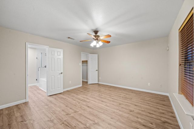 5914 Stirring Winds Lane, Houston, TX 77086