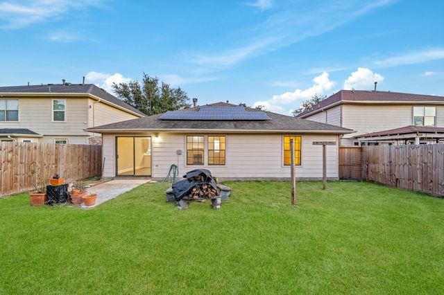 5914 Stirring Winds Lane, Houston, TX 77086