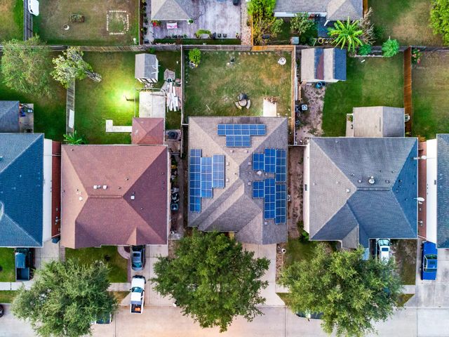 5914 Stirring Winds Lane, Houston, TX 77086