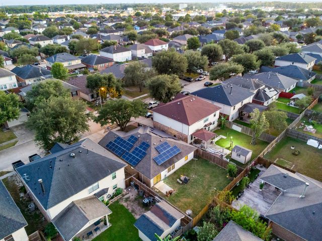 5914 Stirring Winds Lane, Houston, TX 77086