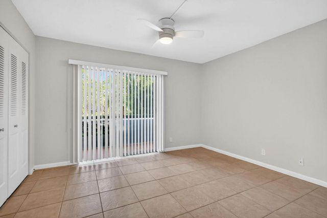 378 Sheffield P, West Palm Beach, FL 33417