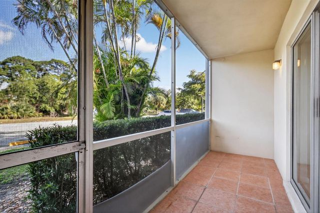 378 Sheffield P, West Palm Beach, FL 33417